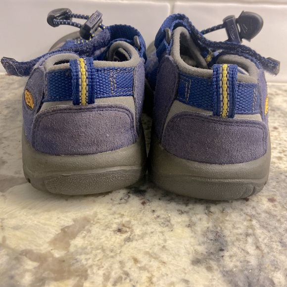 Keen Water Sandals Boys size 13 - Picture 2 of 4